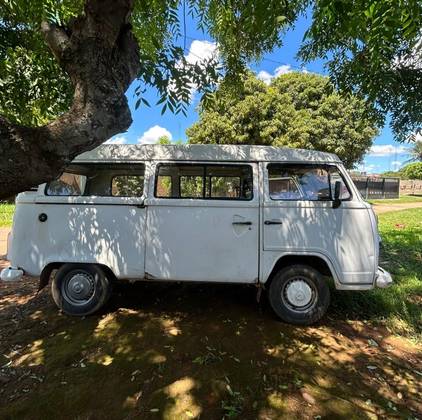 VOLKSWAGEN KOMBI 1.6 MI FURGÃO 8V GASOLINA 3P MANUAL